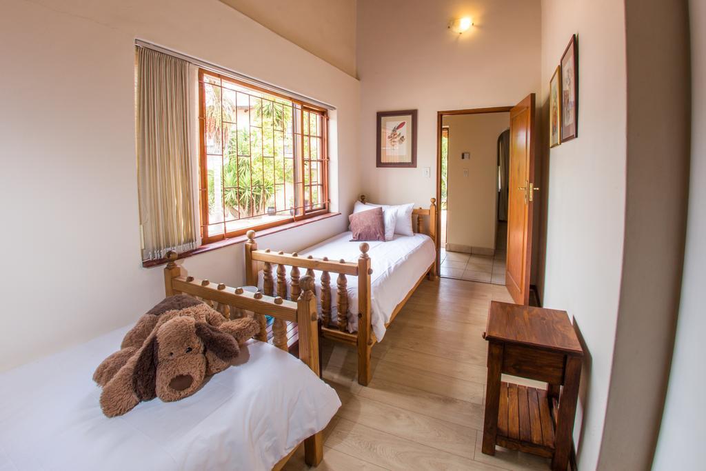 Winelands Villa Guesthouse And Cottages Somerset West Εξωτερικό φωτογραφία